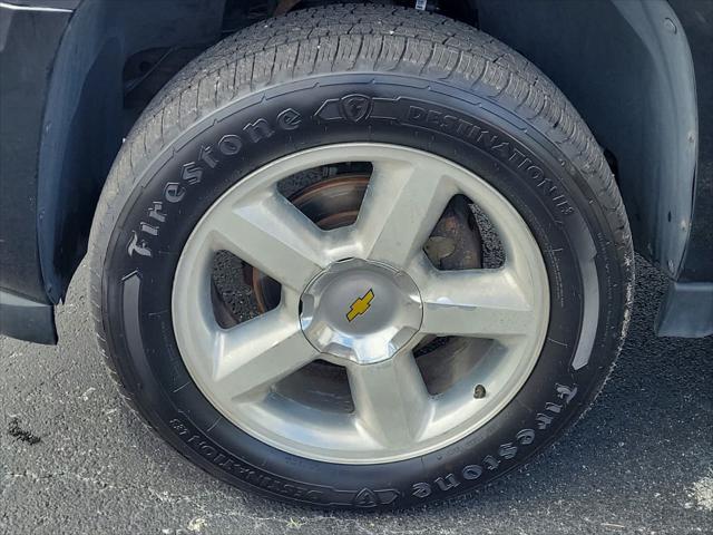 used 2007 Chevrolet Avalanche car, priced at $7,900