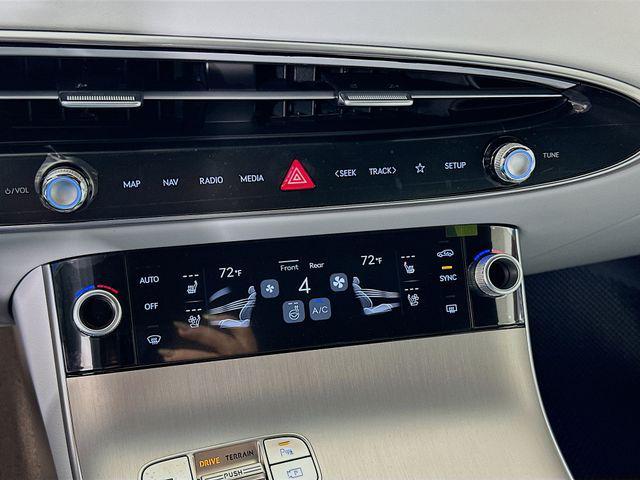 new 2026 Genesis GV70 car