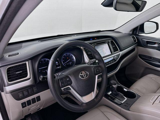 used 2018 Toyota Highlander car, priced at $21,083