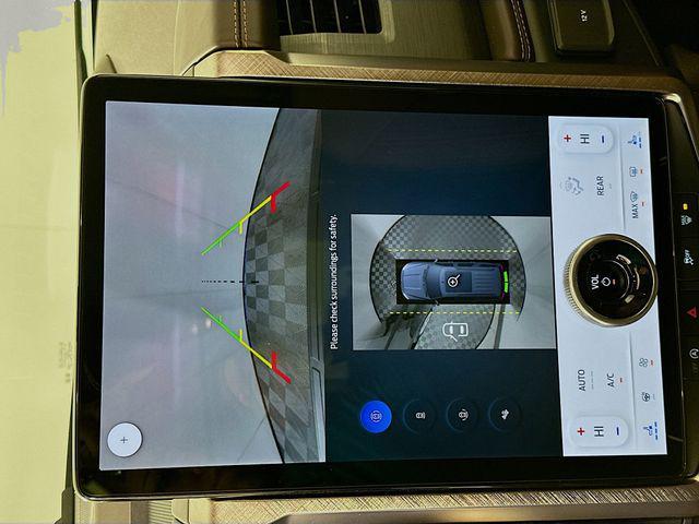 used 2024 Ford Expedition car, priced at $60,999