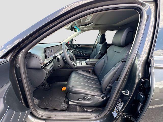 new 2025 Genesis GV80 car, priced at $68,900