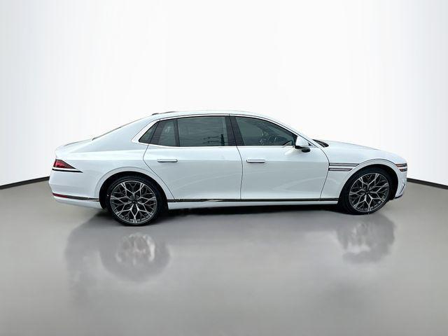 new 2025 Genesis G90 car, priced at $102,800