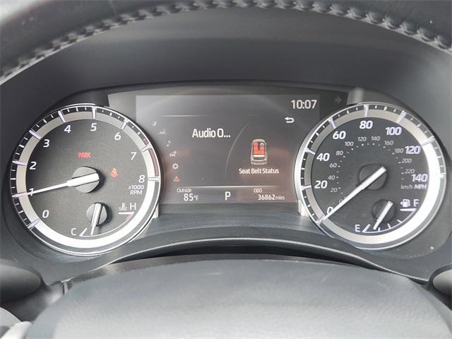 used 2022 Toyota Highlander car, priced at $34,288