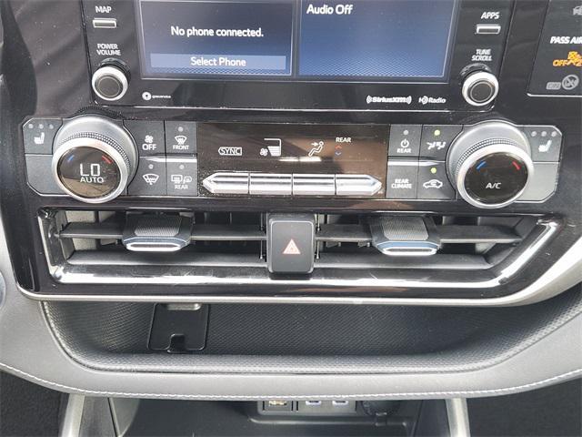 used 2022 Toyota Highlander car, priced at $34,288