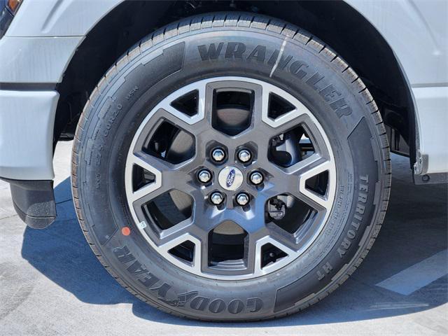 new 2025 Ford F-150 car, priced at $43,138