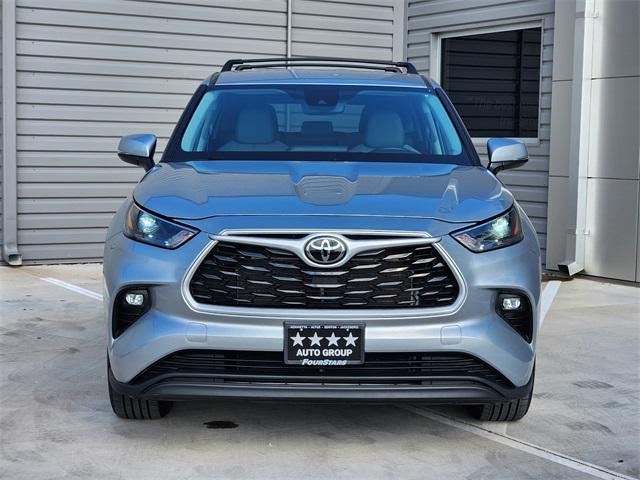 used 2024 Toyota Highlander car, priced at $32,995