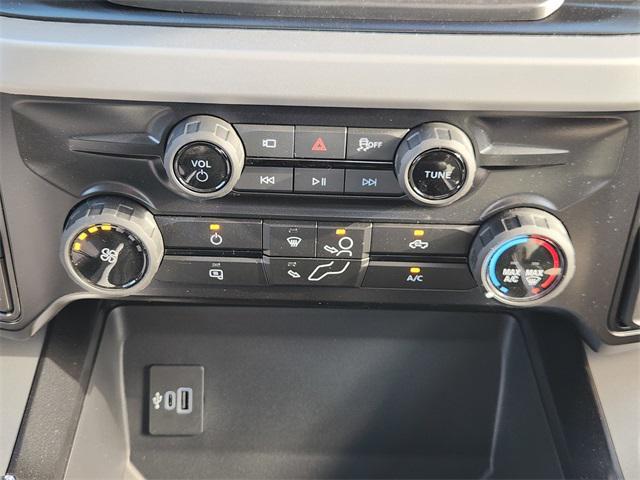 new 2025 Ford F-250 car, priced at $65,888