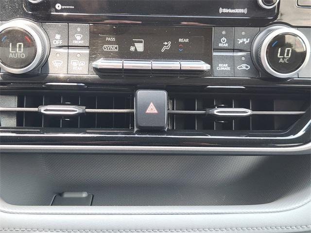 used 2020 Toyota Highlander car, priced at $26,888