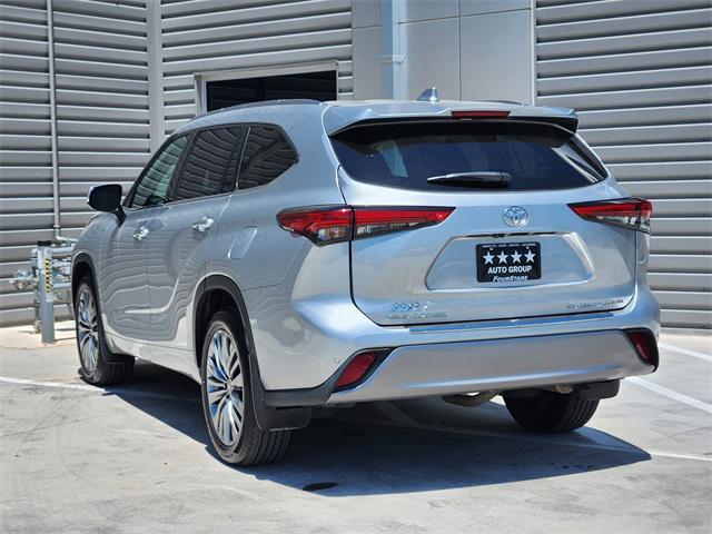 used 2021 Toyota Highlander car, priced at $35,995