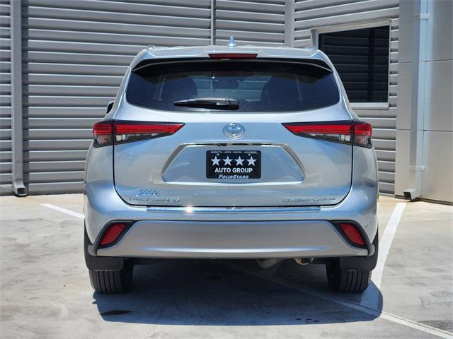 used 2021 Toyota Highlander car, priced at $35,995