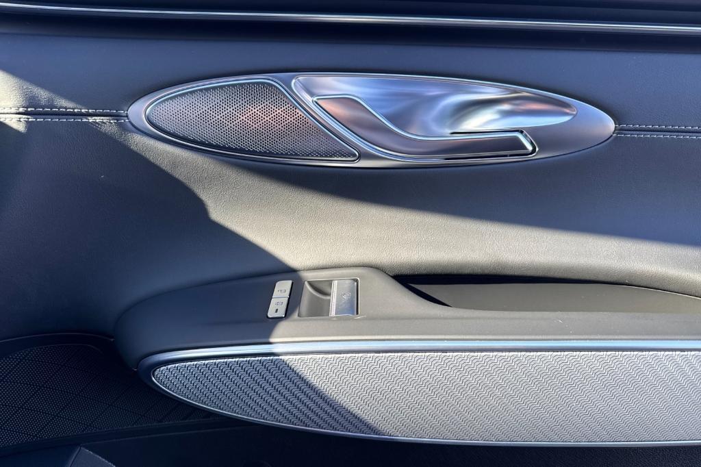 new 2025 Genesis GV70 car, priced at $52,945