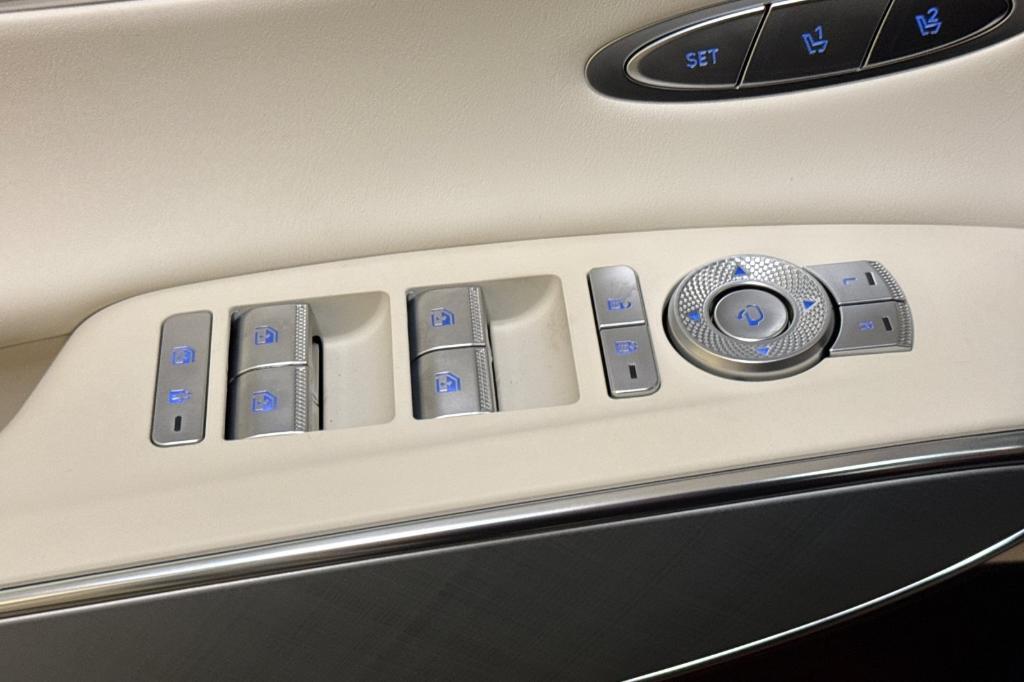 new 2025 Genesis Electrified GV70 car, priced at $60,755