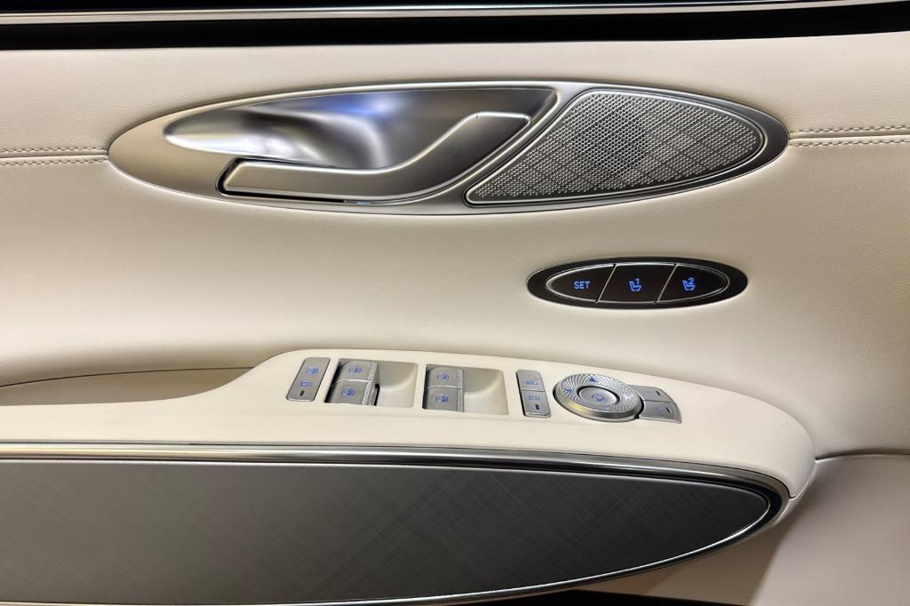 new 2025 Genesis Electrified GV70 car, priced at $60,755