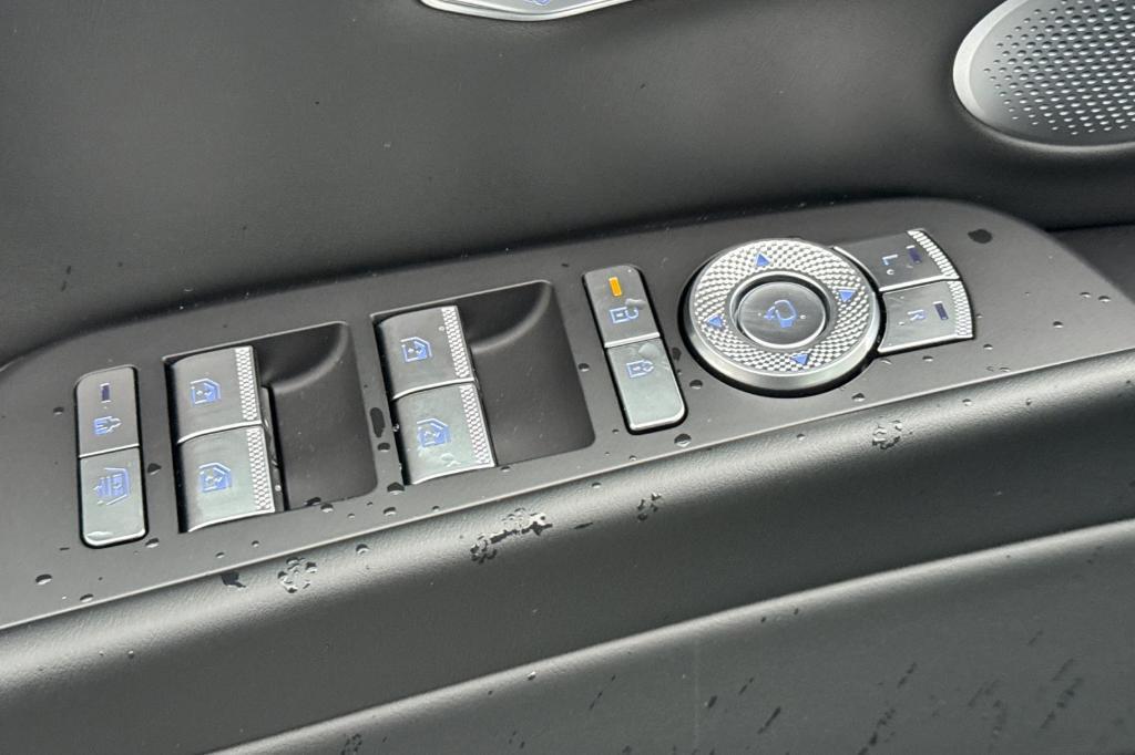 new 2025 Genesis G80 car, priced at $60,960