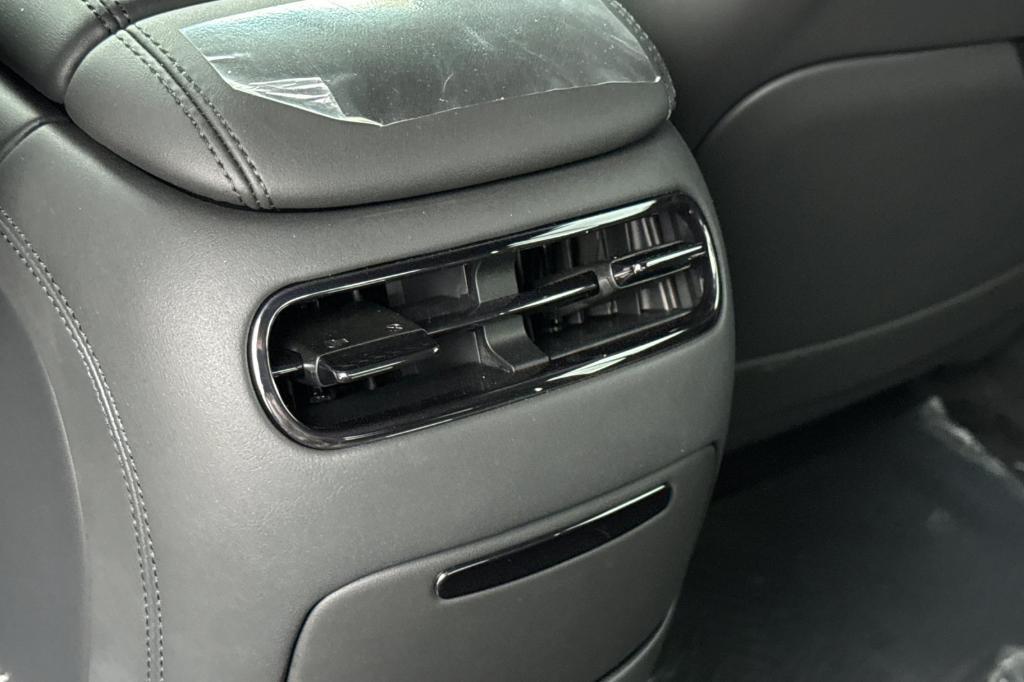 new 2026 Genesis G90 car, priced at $108,200