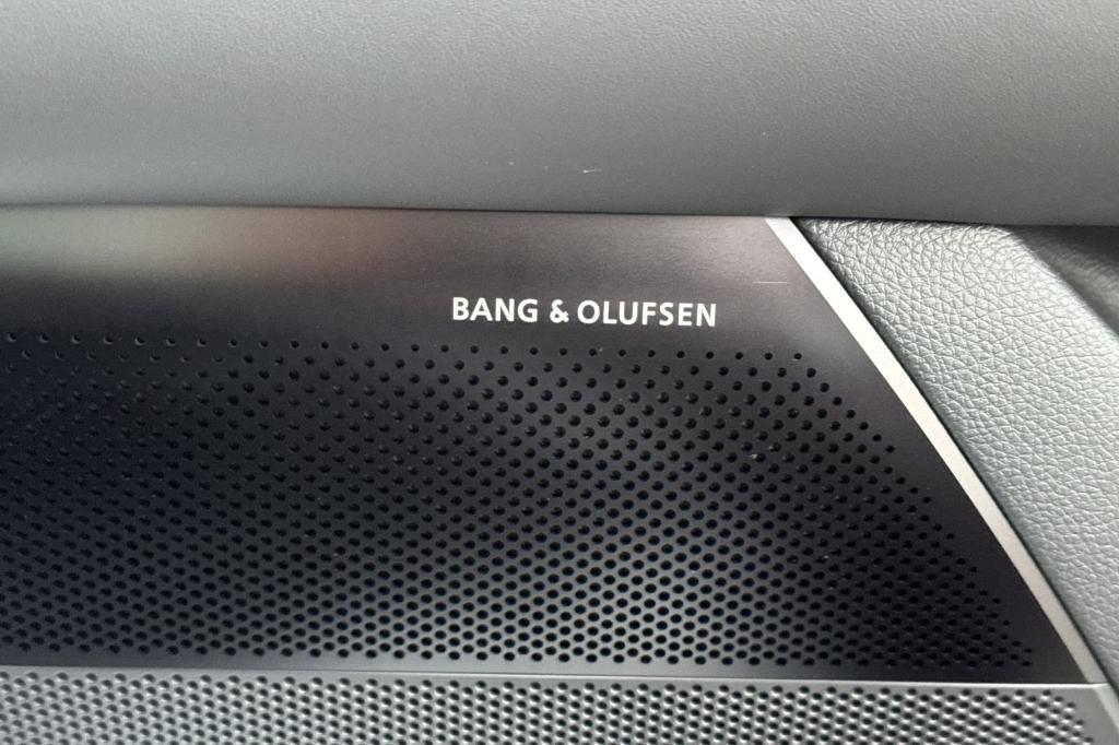 new 2026 Genesis G90 car, priced at $108,200