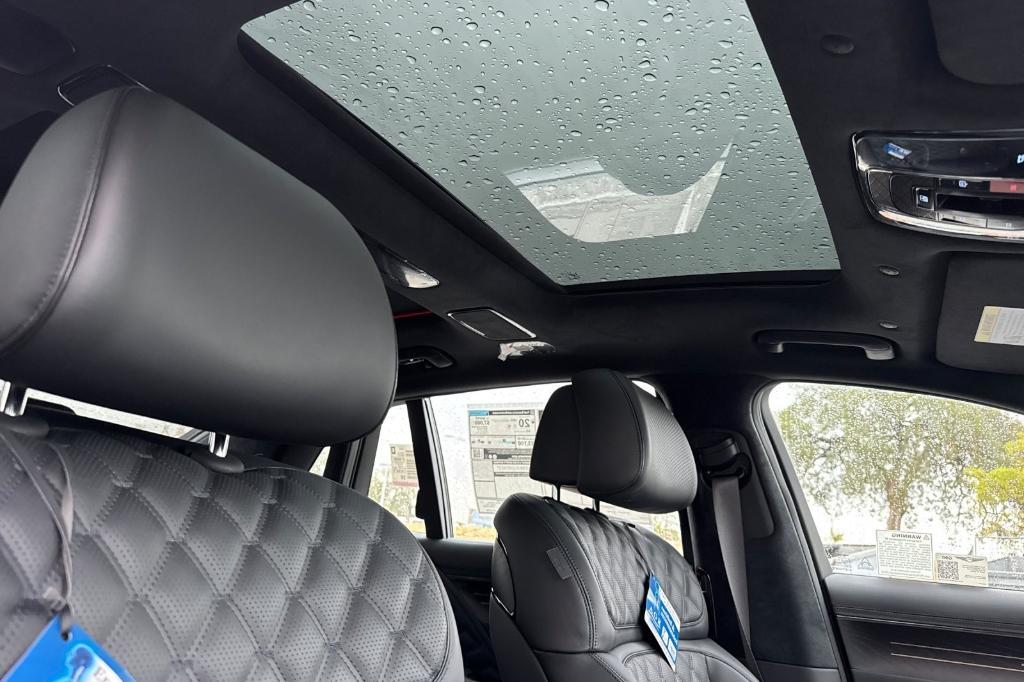 new 2026 Genesis G90 car, priced at $108,200