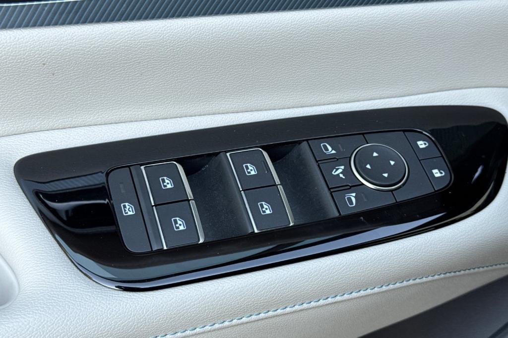 used 2025 Nissan Murano car, priced at $38,991