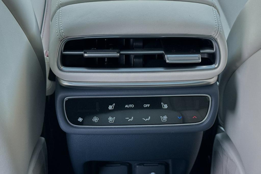 new 2025 Genesis GV80 car, priced at $80,320