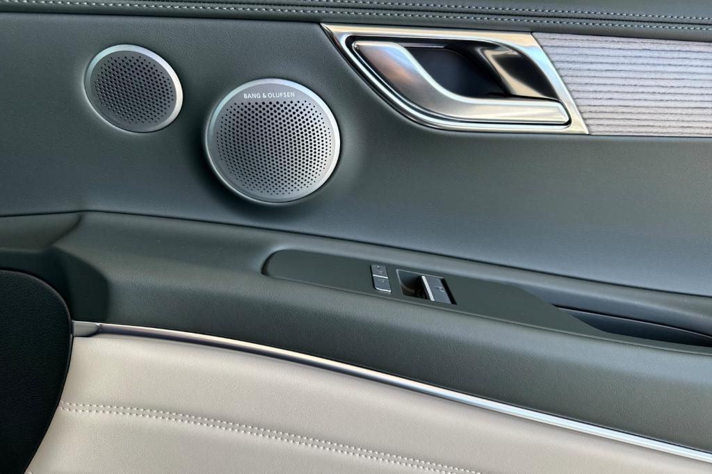 new 2025 Genesis GV80 car, priced at $74,070