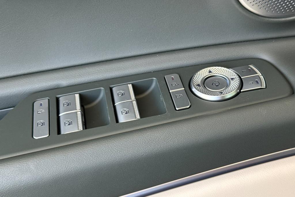 new 2025 Genesis GV80 car, priced at $74,070