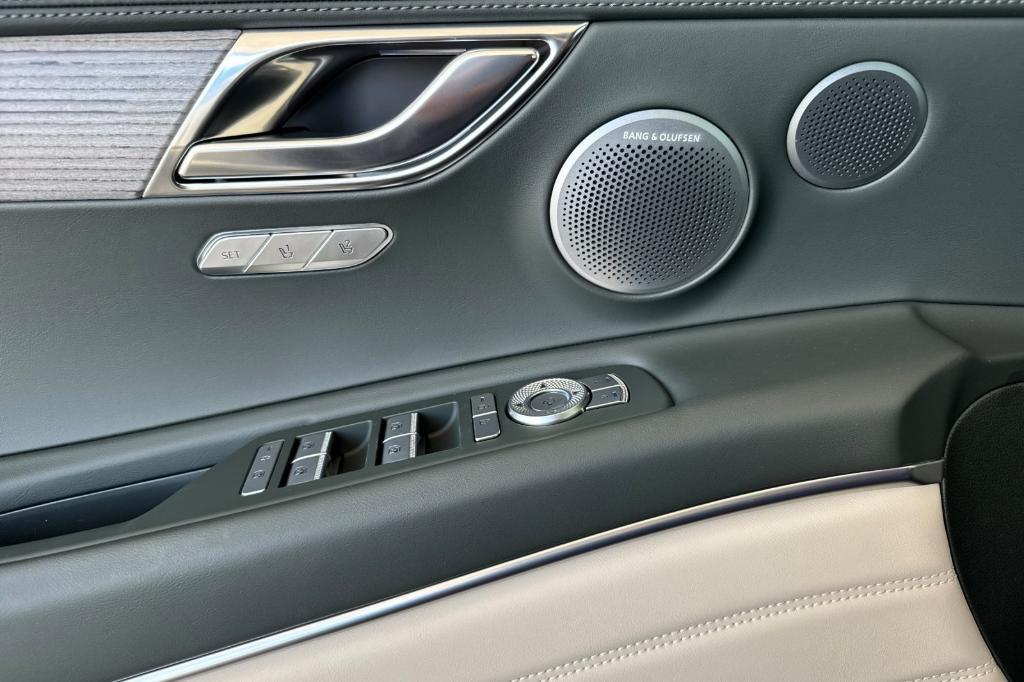 new 2025 Genesis GV80 car, priced at $74,070