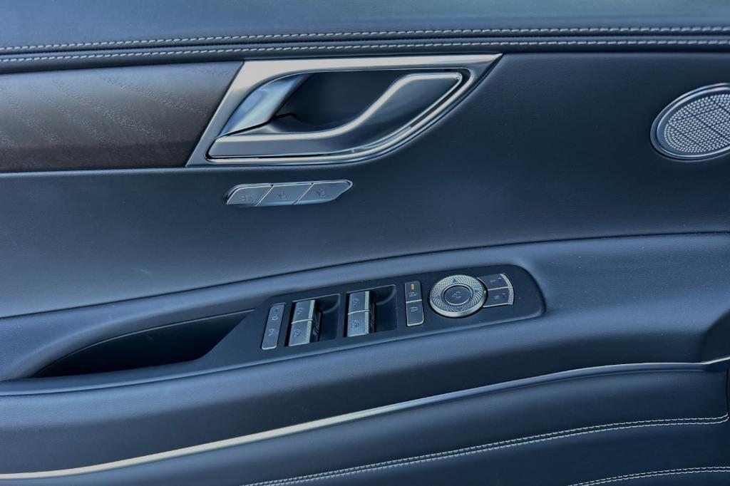 new 2025 Genesis GV80 car, priced at $62,755