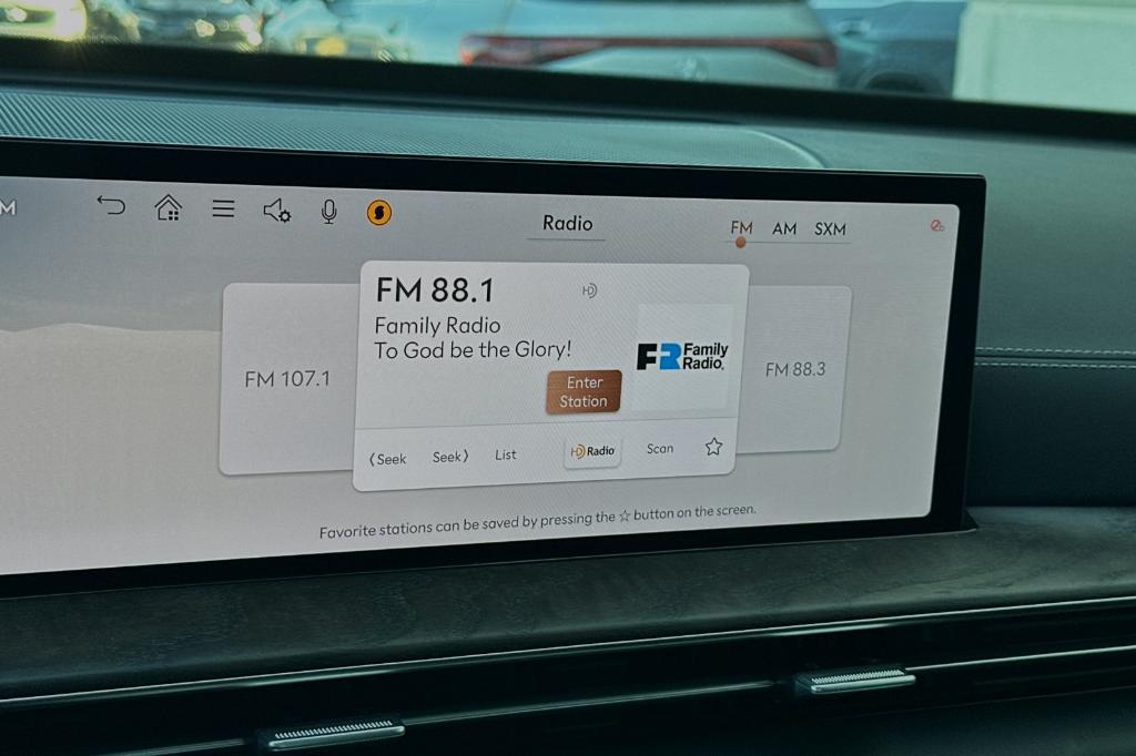 new 2025 Genesis GV80 car, priced at $62,755