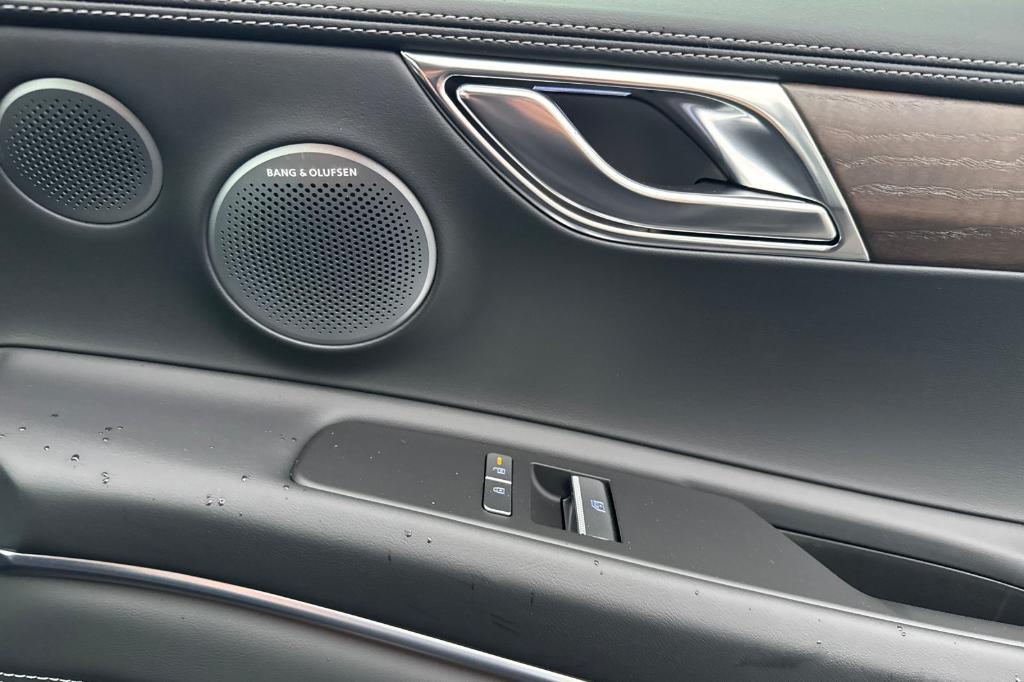 new 2025 Genesis GV80 car, priced at $74,630