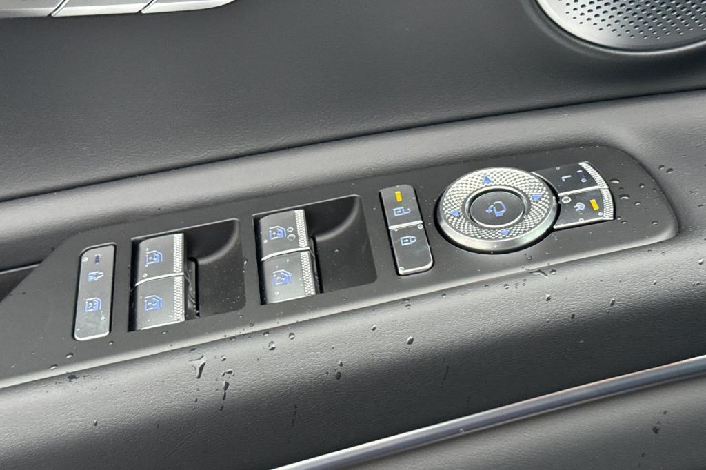 new 2025 Genesis GV80 car, priced at $74,630