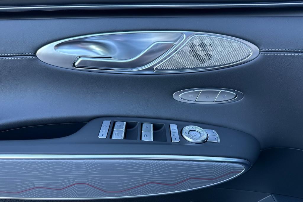 new 2025 Genesis GV70 car, priced at $46,955