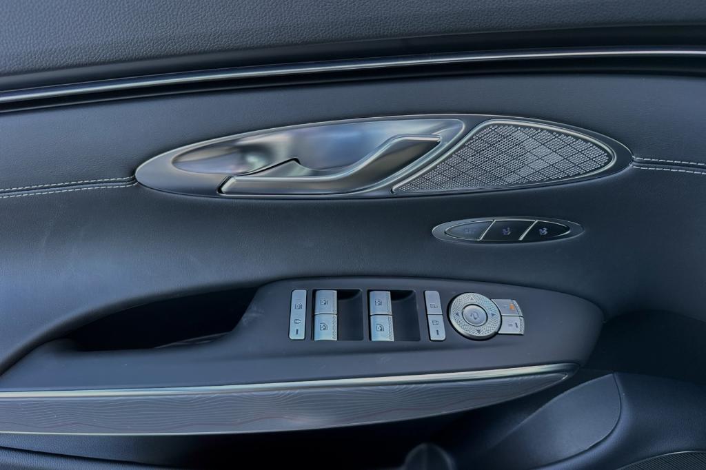 new 2025 Genesis GV70 car, priced at $47,175