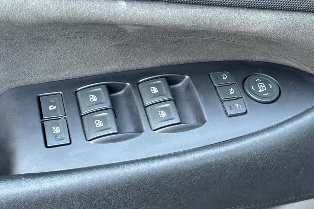 used 2018 Cadillac Escalade car, priced at $31,991