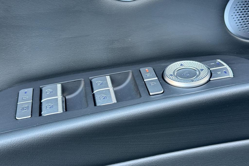 new 2025 Genesis G80 car, priced at $76,345