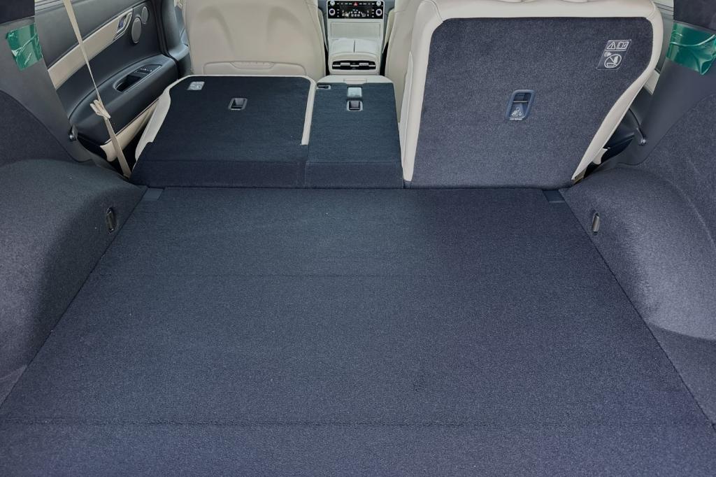 new 2025 Genesis GV80 car, priced at $80,235