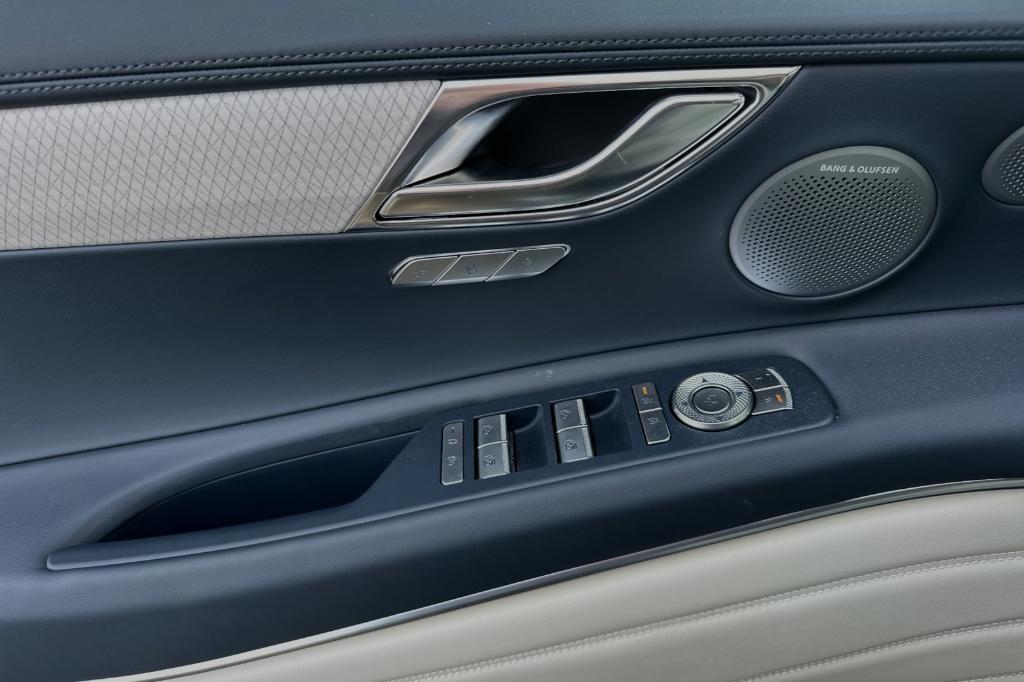 new 2025 Genesis GV80 car, priced at $80,235