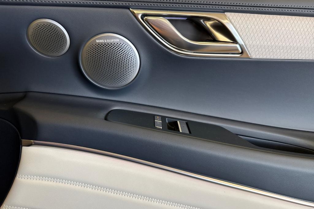 new 2025 Genesis GV80 car, priced at $80,533