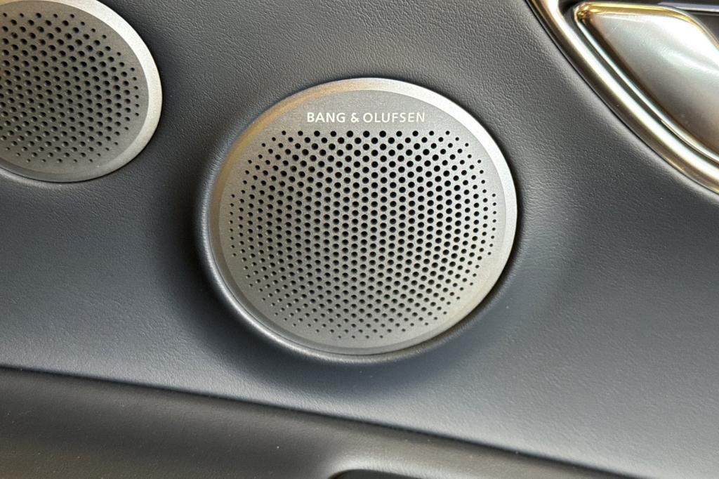 new 2025 Genesis GV80 car, priced at $80,533