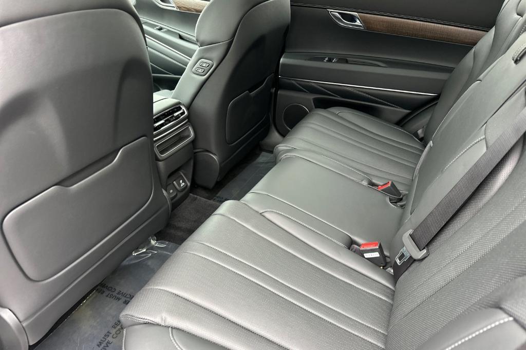 new 2025 Genesis GV80 car, priced at $62,430