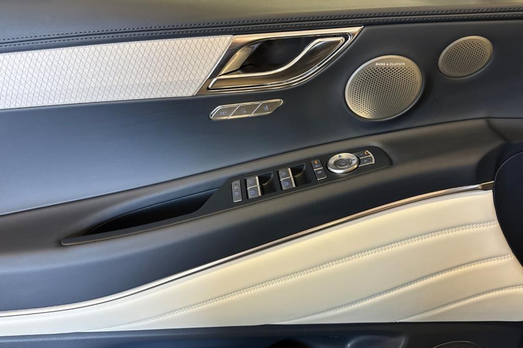 new 2025 Genesis GV80 car, priced at $80,642