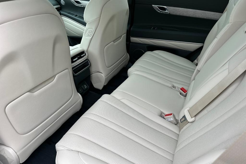 new 2025 Genesis GV80 car, priced at $62,430