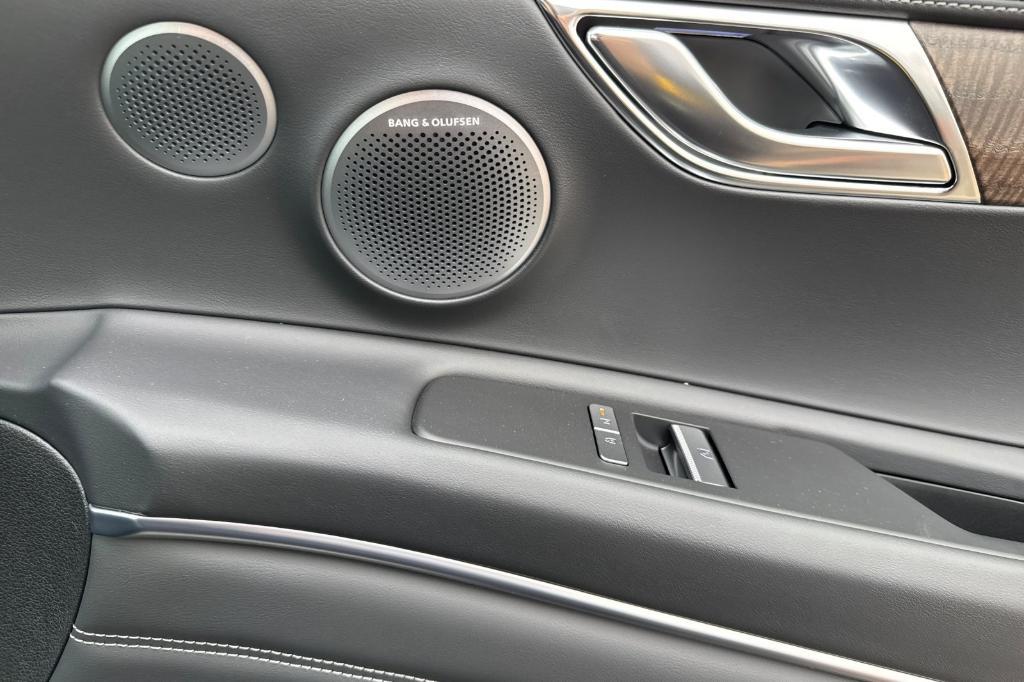 new 2025 Genesis GV80 car, priced at $80,110