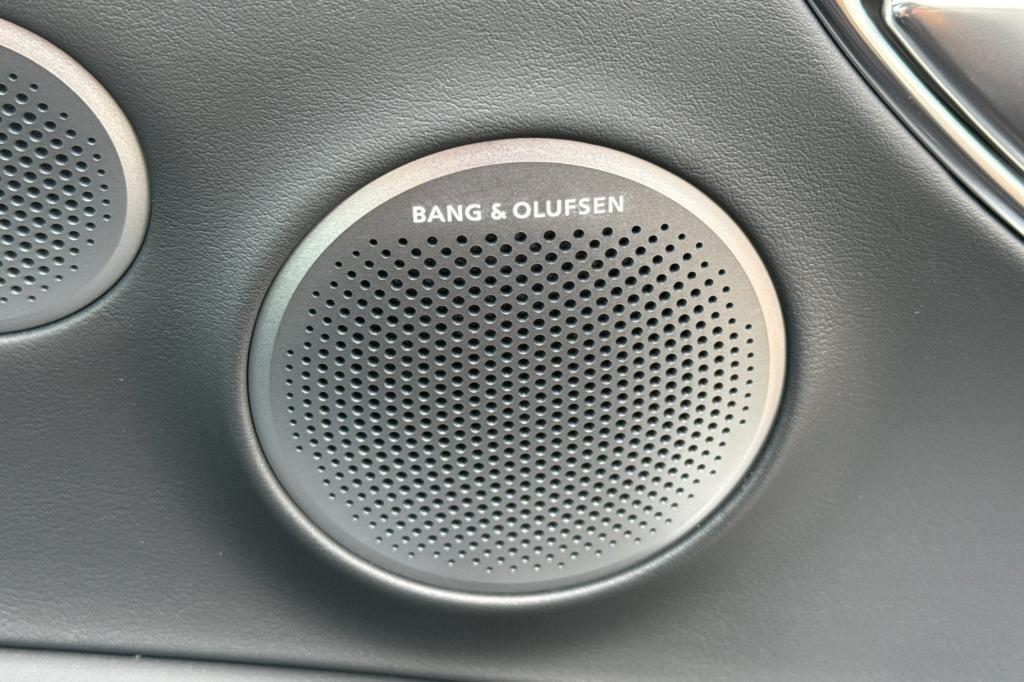 new 2025 Genesis GV80 car, priced at $80,110