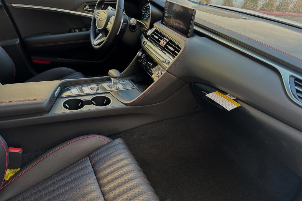 new 2025 Genesis G70 car, priced at $48,555