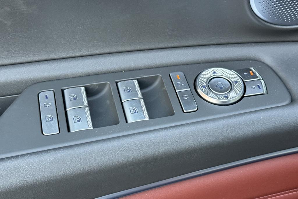 new 2025 Genesis GV80 car, priced at $78,575