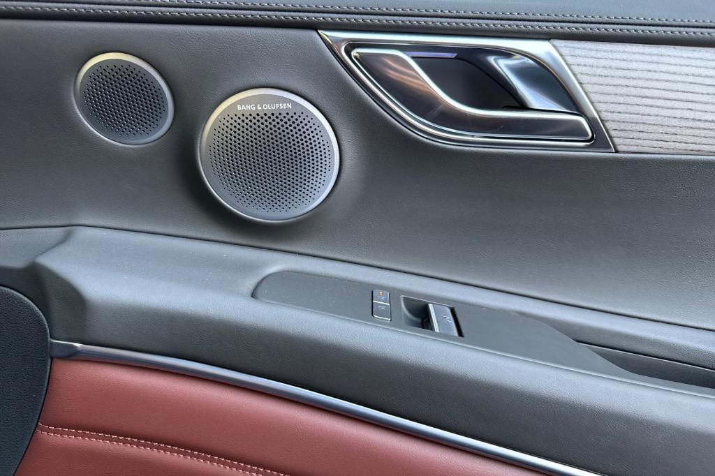 new 2025 Genesis GV80 car, priced at $78,575