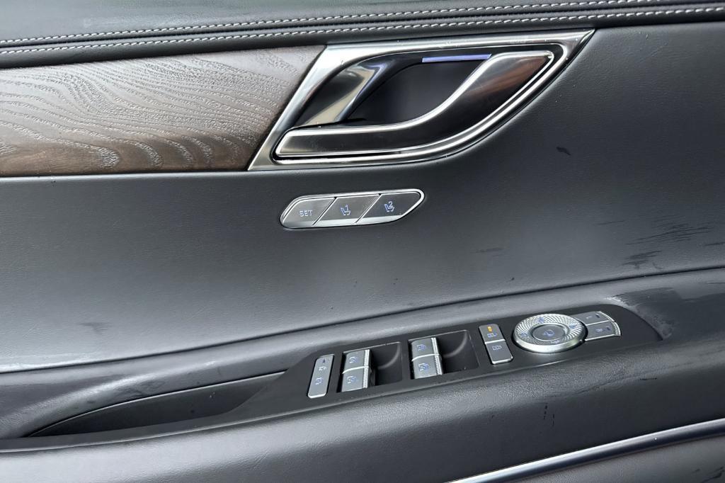 new 2025 Genesis GV80 car, priced at $64,785