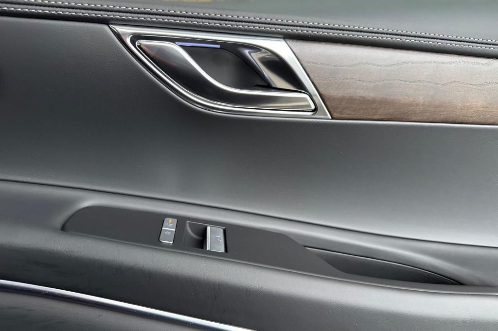 new 2025 Genesis GV80 car, priced at $64,785