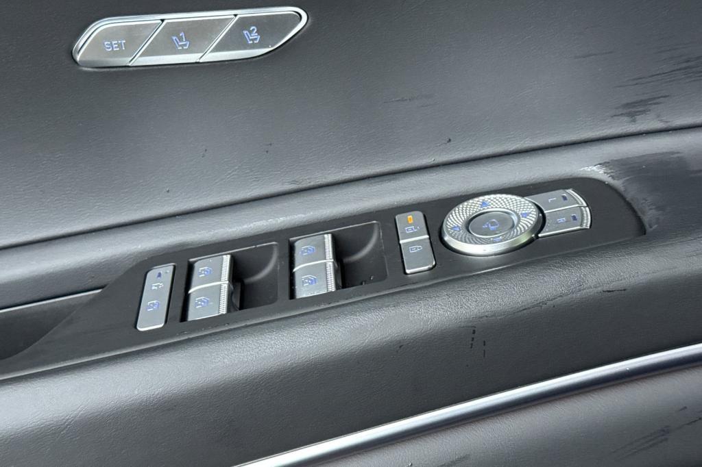 new 2025 Genesis GV80 car, priced at $64,785