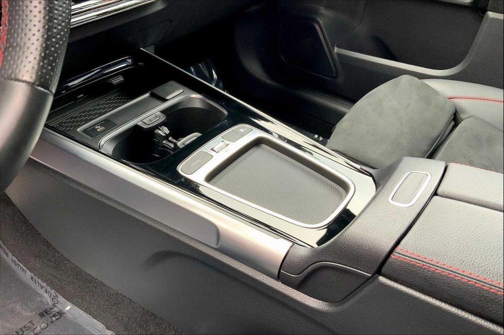 used 2024 Mercedes-Benz GLB 250 car, priced at $36,982